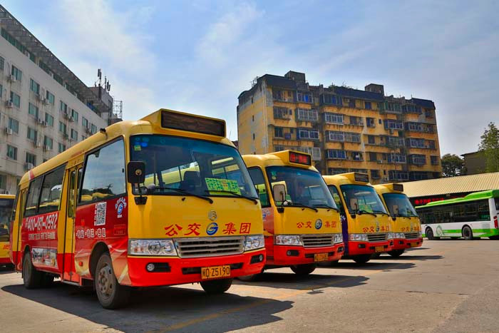金旅客車，聯(lián)通鄉(xiāng)間愛情路