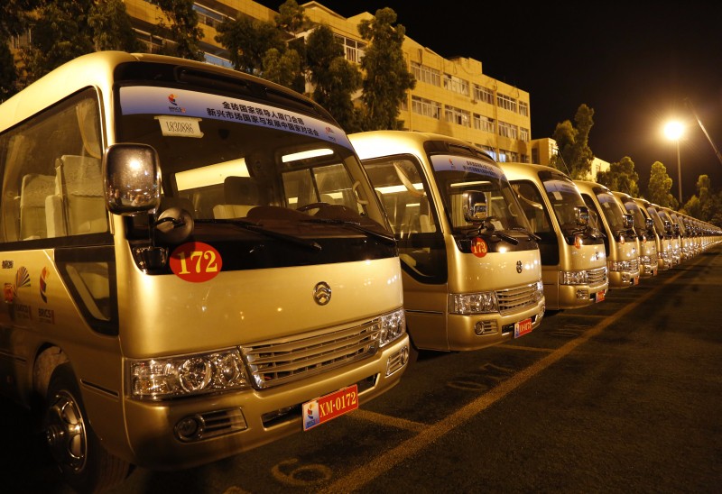 金旅考斯特服務(wù)廈門金磚會議核心區(qū) 中國品牌新高端戰(zhàn)役再度告捷