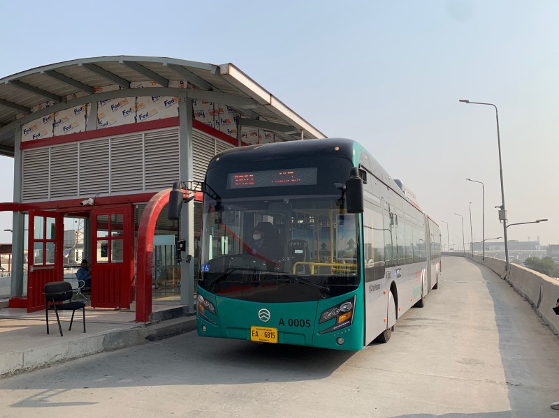 踐行“一帶一路”戰(zhàn)略 金旅新能源公交車投入巴基斯坦白沙瓦BRT項目