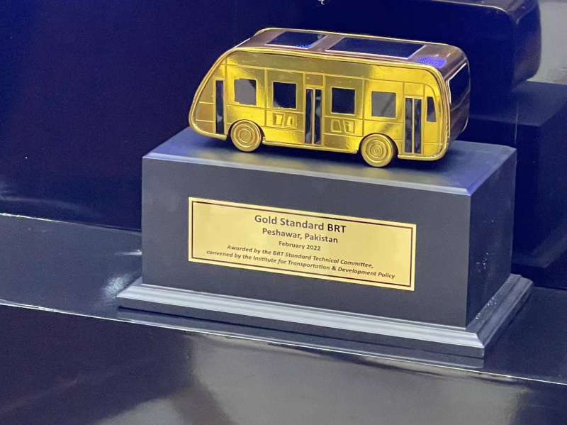 金旅海外再傳喜訊：巴基斯坦白沙瓦BRT項(xiàng)目獲“金標(biāo)準(zhǔn)”獎(jiǎng)