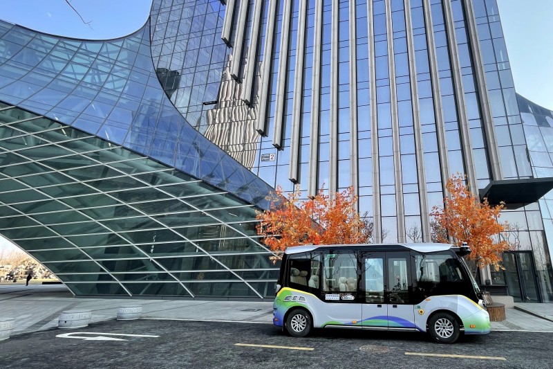 智能網(wǎng)聯(lián)客運(yùn)巴士監(jiān)管新動(dòng)作，離商業(yè)化前景有多遠(yuǎn)