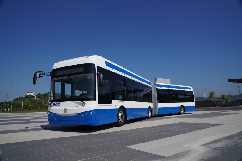 實(shí)拍：出口“玫瑰之國(guó)”的金旅18米純電動(dòng)客車