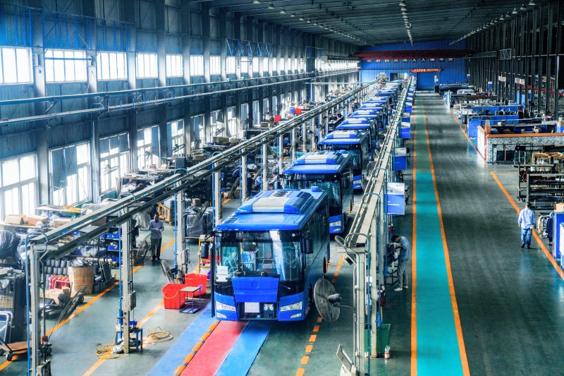 新春出口開(kāi)門(mén)紅！207輛金旅公交車(chē)交付越南