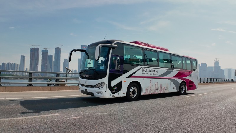 新車新線迎新年 深圳巴士溫暖回家路