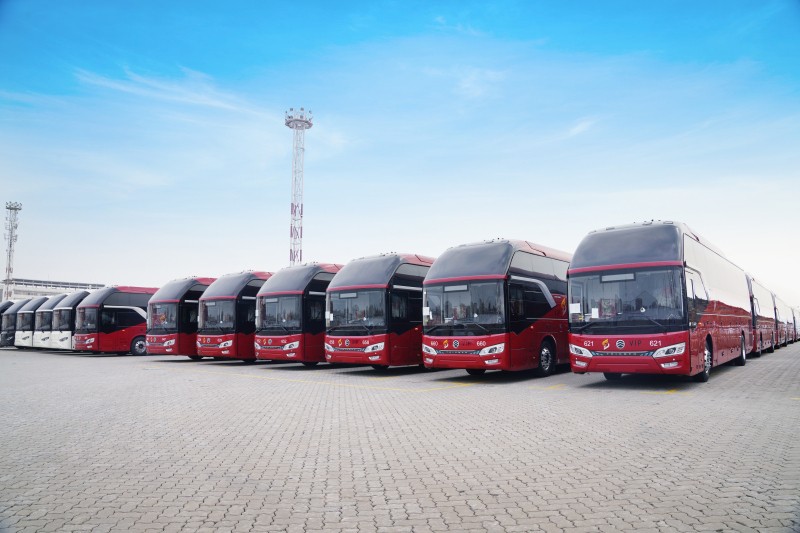 金旅234臺高端旅游客運車“駛”向沙特