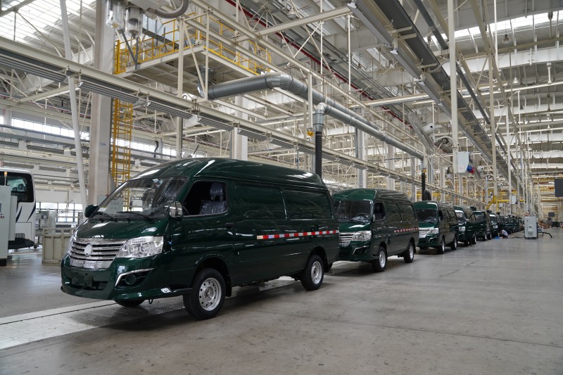 金旅600輛純電物流車批量交付  助力中國郵政綠色轉(zhuǎn)型